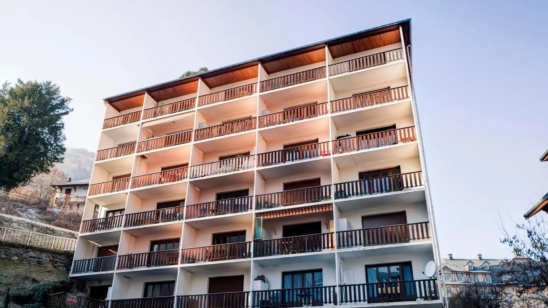 Lägenhet Studio 2* Lumineux Avec Balcon, Parking Et Wifi A Brides-Les-Bains - Fr-1-512-3